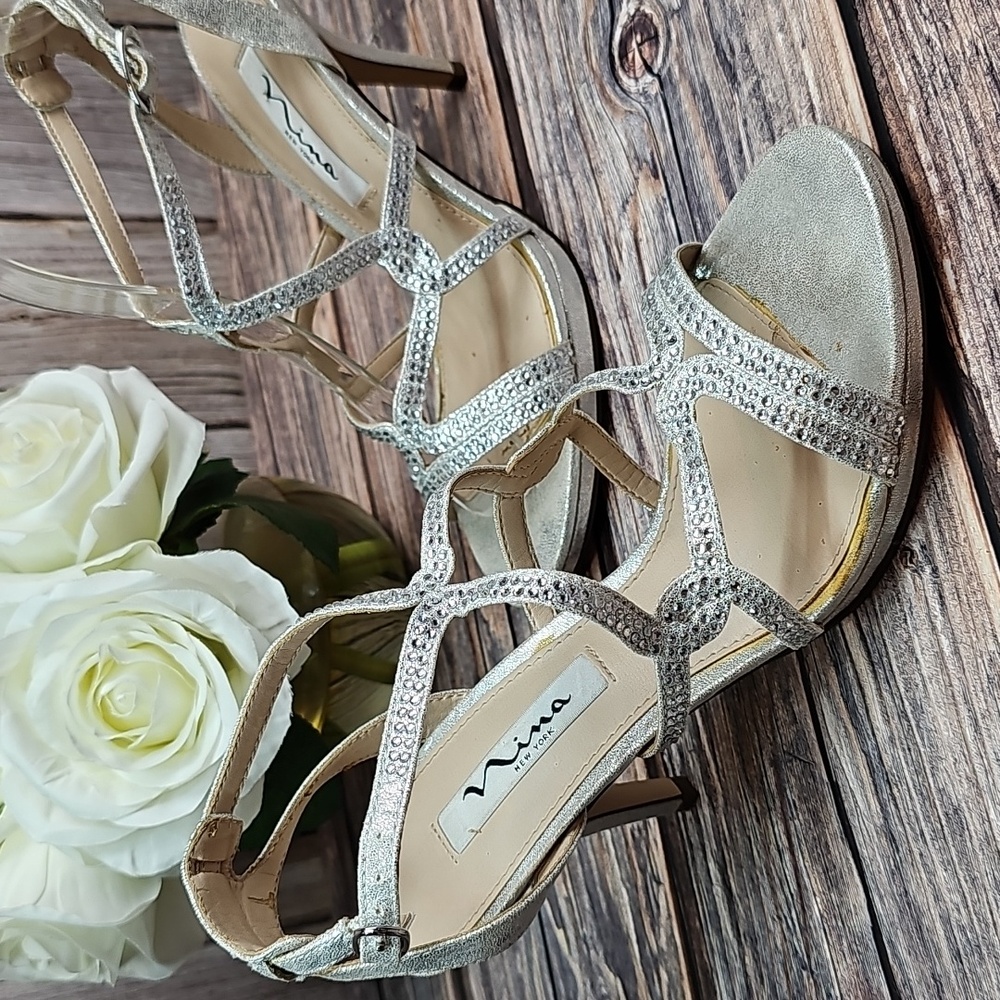 NINA VARSHA-YF SILVER SKYLIGHT RHINSTONE DRESS HEELS